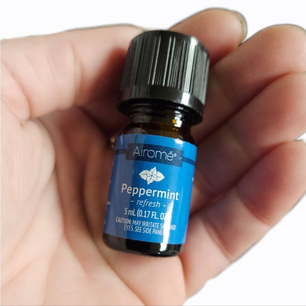 NWT AROMÉ PEPPERMINT REFRESH OIL 5mL!